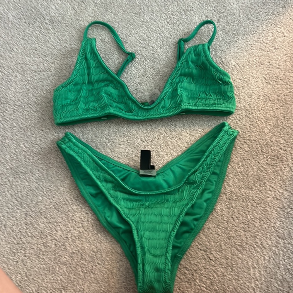 TRIANGL maia- tropical size S++ top and S bottoms both TOP AND BOTTOM